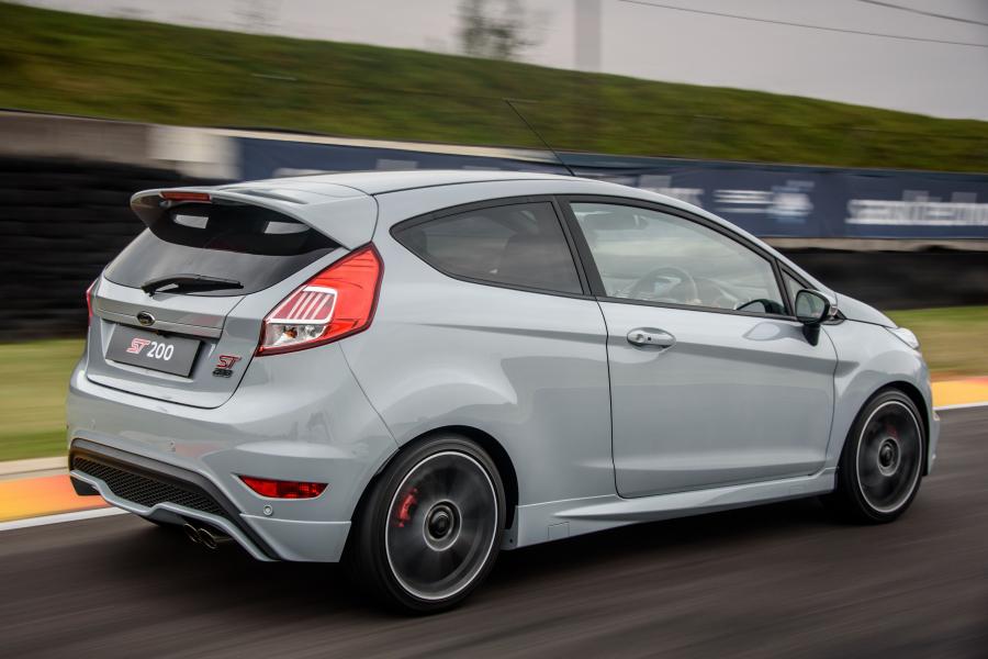  Ford Fiesta ST200 2017 года  (ZA) (фото 35 из 40)